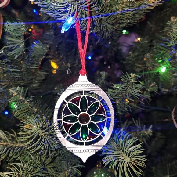 Set of 3 Stained Glass Metal Christmas Tree Ornaments Holiday Decor - Picture 3 of 8